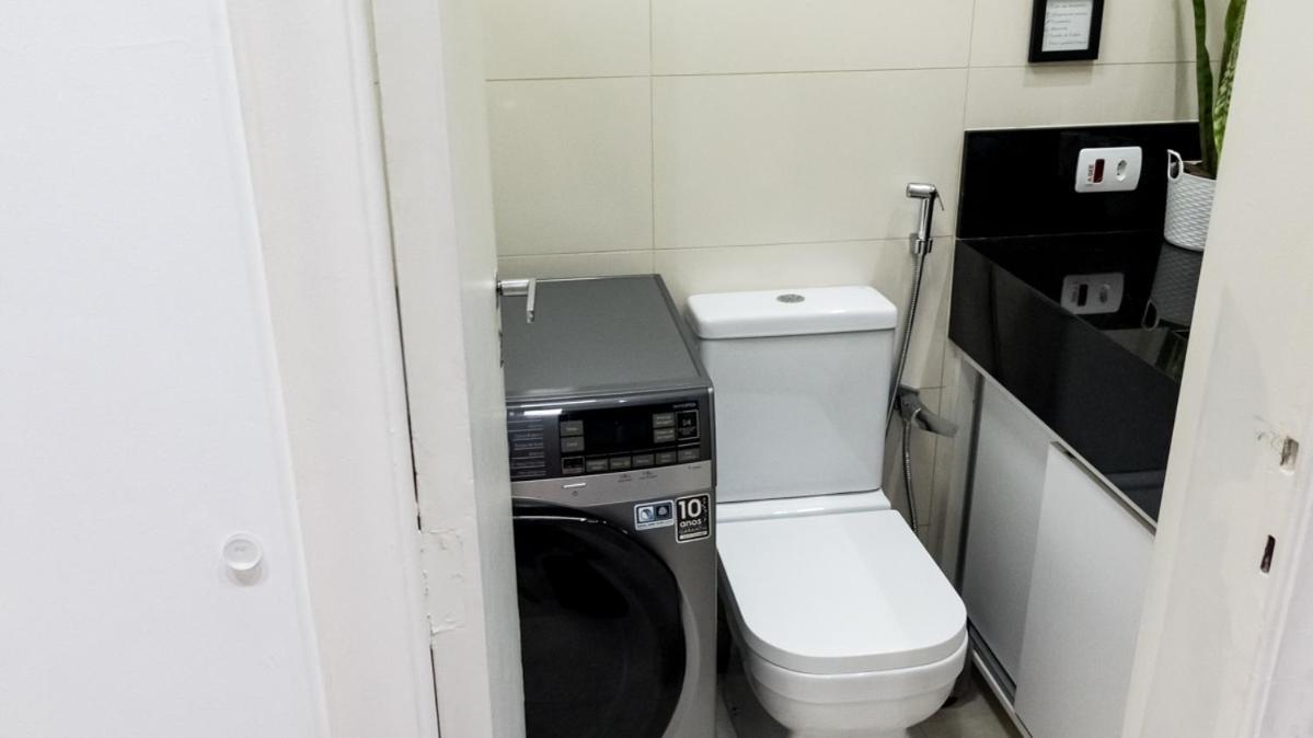 Apto Beira Mar Toninhas Em Apartamento