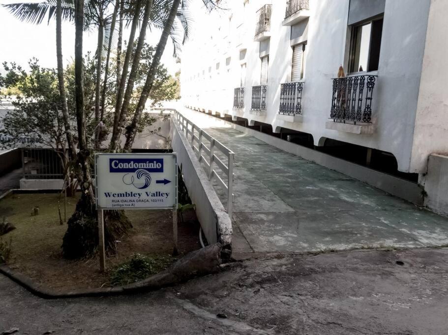 Apto Beira Mar Toninhas Em *