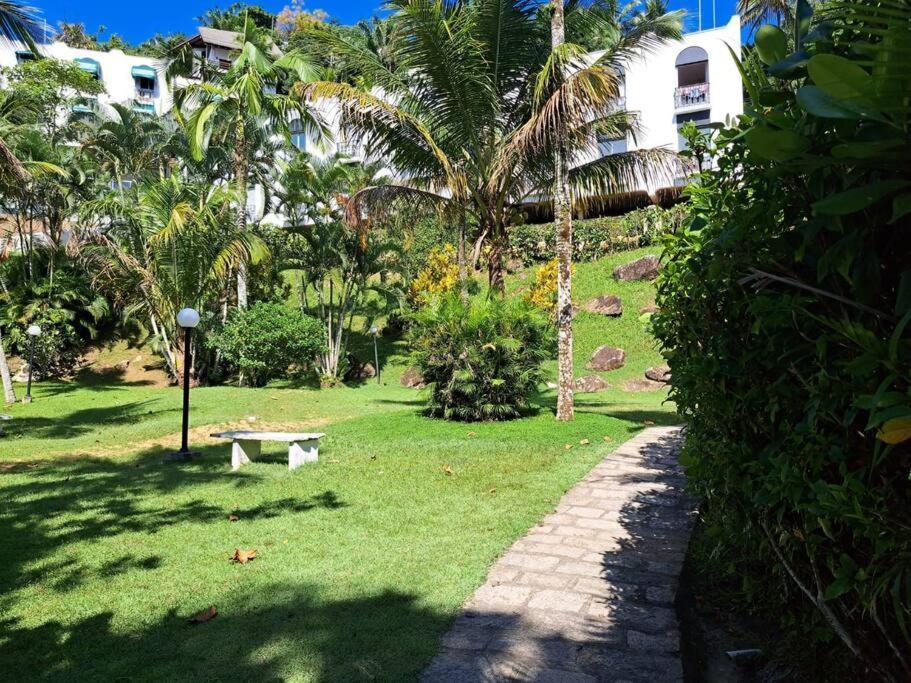 Apto Beira Mar Toninhas Em Apartamento *